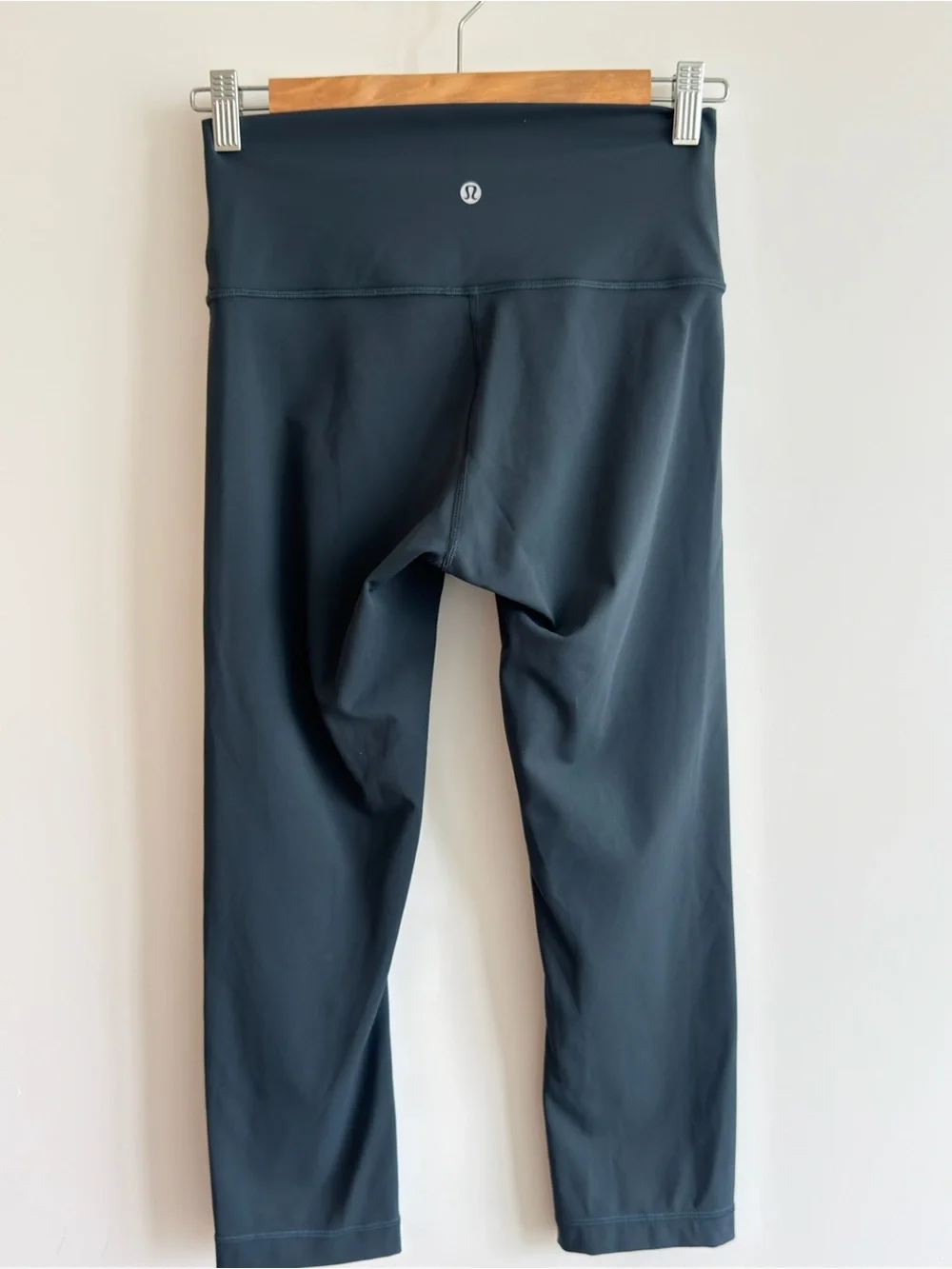 Lululemon Align High Rise Crop 23” Leggings Nulu Blue Buttery Soft Size 6